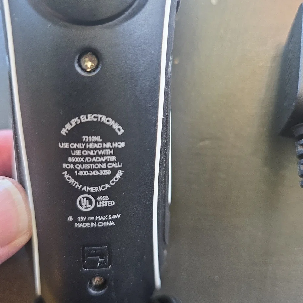 Philips Norelco 7310XL Men's Cordless Rotary Electric Shaver with Pop-up Trimmer